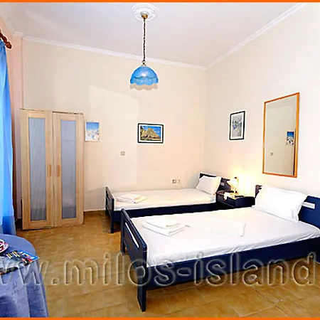 Christina מלון דירות אדאמאס