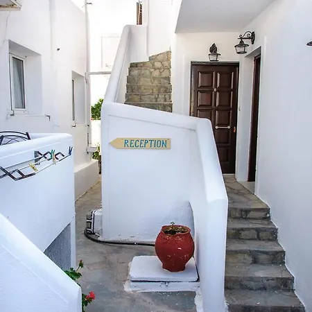 מלון דירות Christina