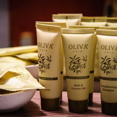 מלון דירות Christina 4*