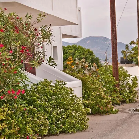 Christina מלון דירות