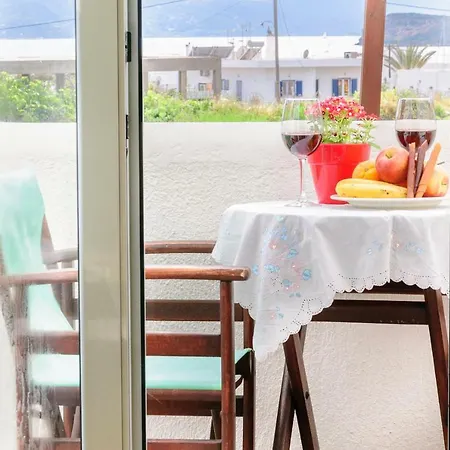 Christina מלון דירות אדאמאס