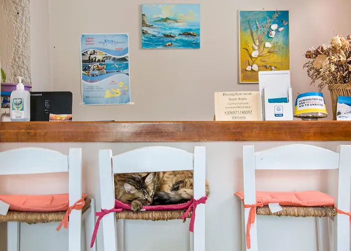 Christina מלון דירות אדאמאס