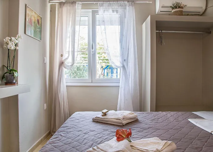 Christina אדאמאס