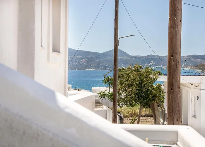 Christina 4* אדאמאס