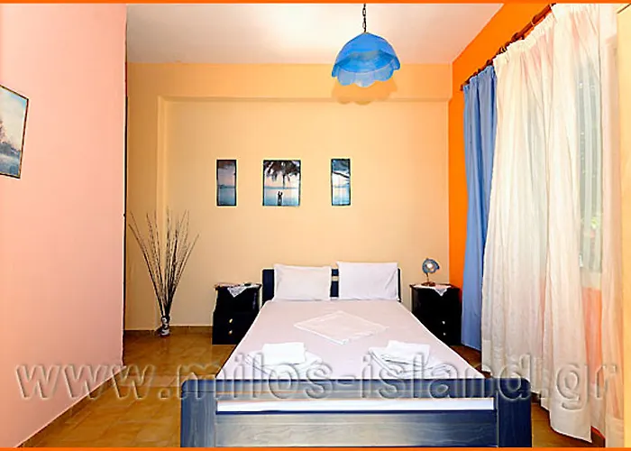 Christina מלון דירות