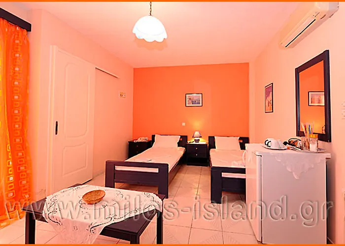 מלון דירות Christina