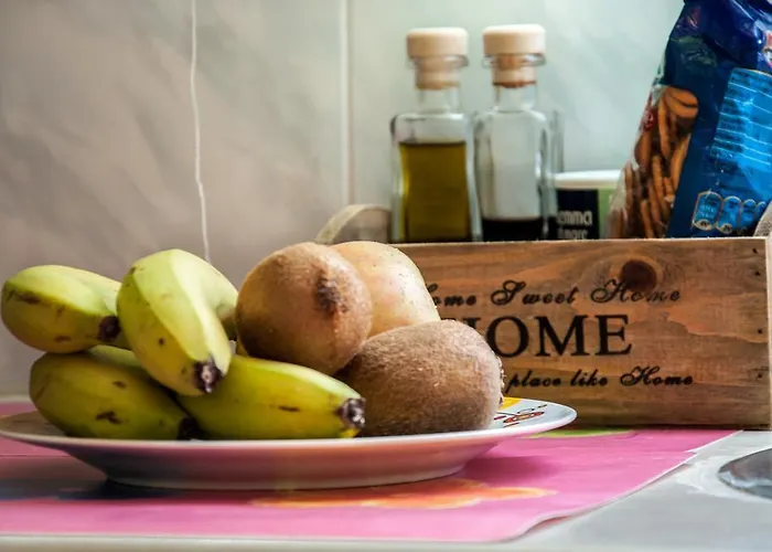 Christina מלון דירות אדאמאס