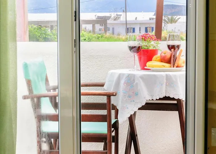 Christina מלון דירות אדאמאס