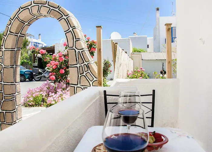 Christina מלון דירות אדאמאס