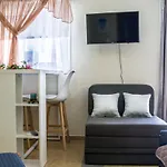 Ξενοδοχείο με διαμερίσματα Christina 3*