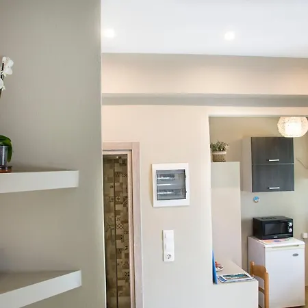 Christina Apartmanhotel 3*