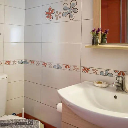 Christina 4* アダマス