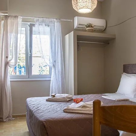 Christina Apartmanhotel Adámasz
