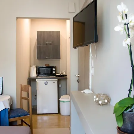 Aparthotel Christina 4*