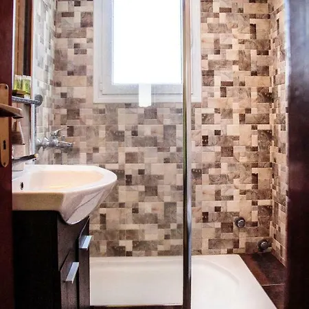 Christina アダマス