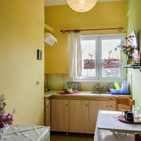 Christina Apartmanhotel Adámasz